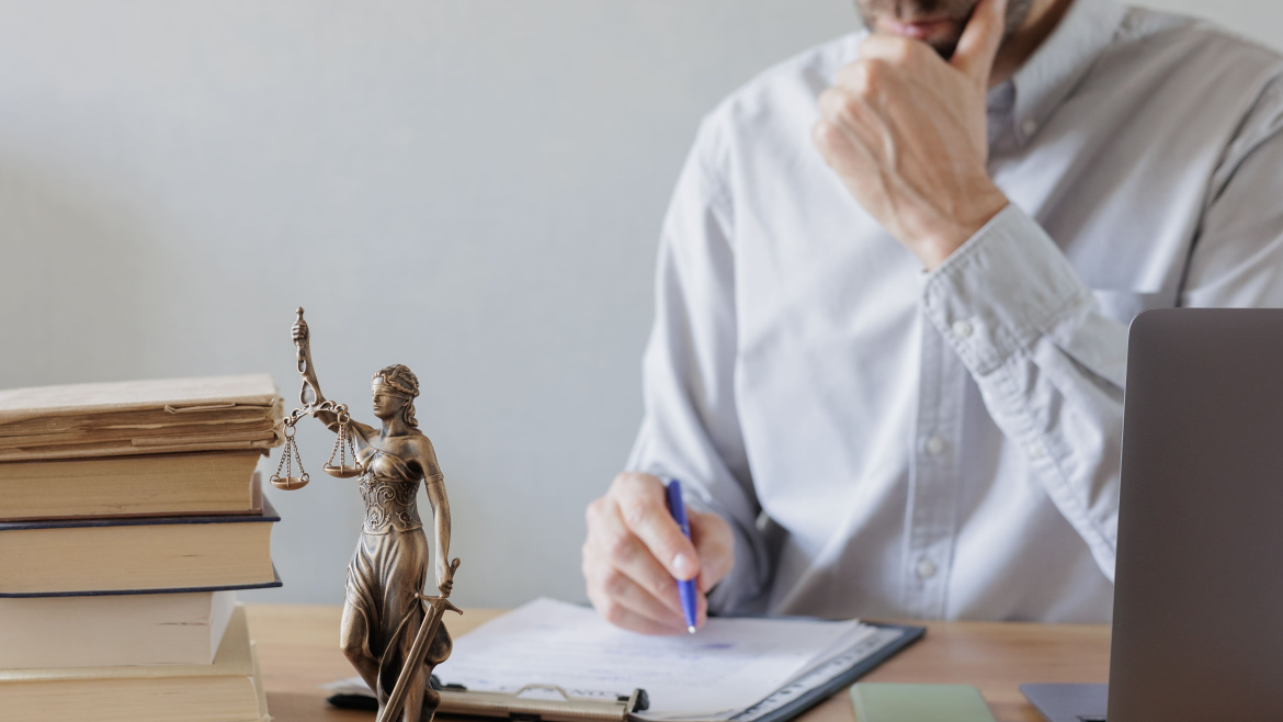 ¿Qué revisar antes de firmar un contrato?